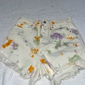 White wild fable paint splatter shorts size 4